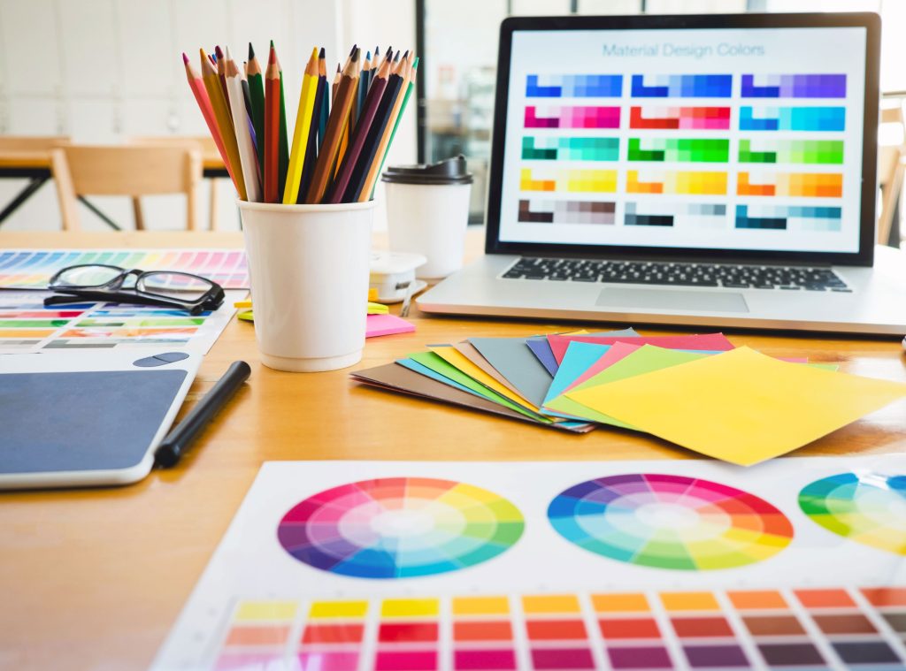 Hero Design workspace 1268226 photo